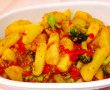 Cartofi cu broccoli si rosii-3