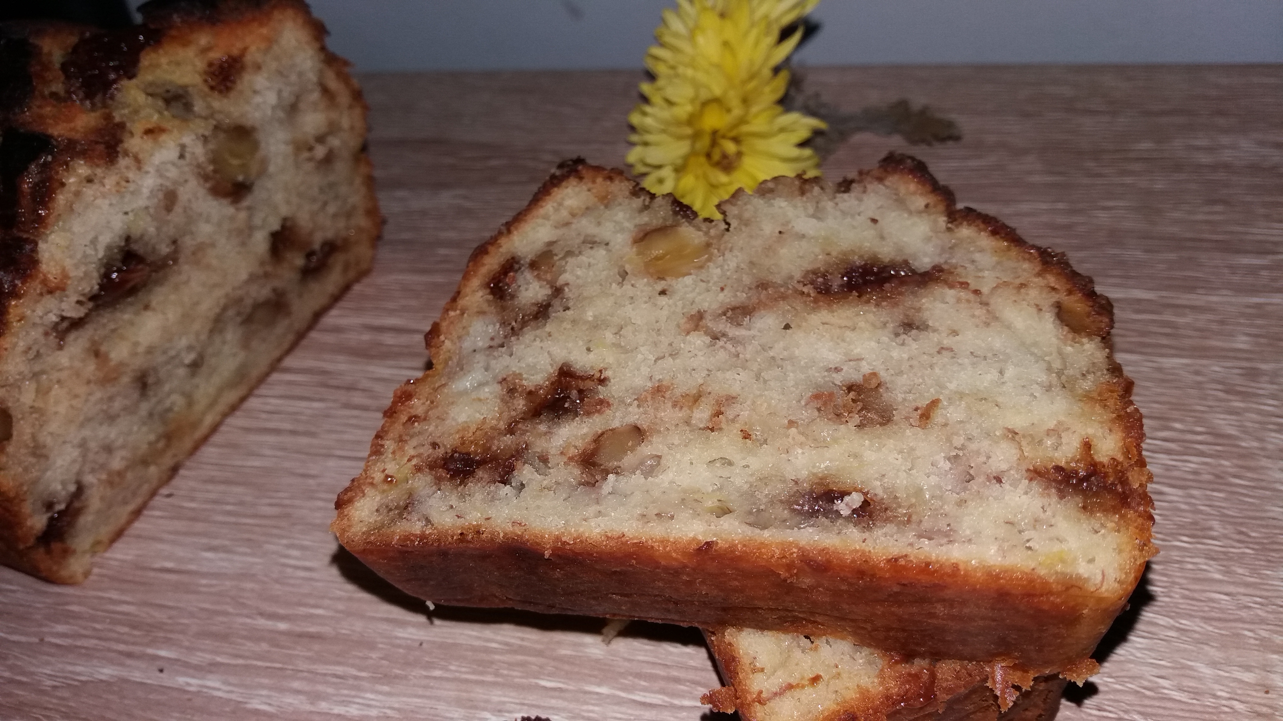 Chec cu banane, cu nuci si ciocolata