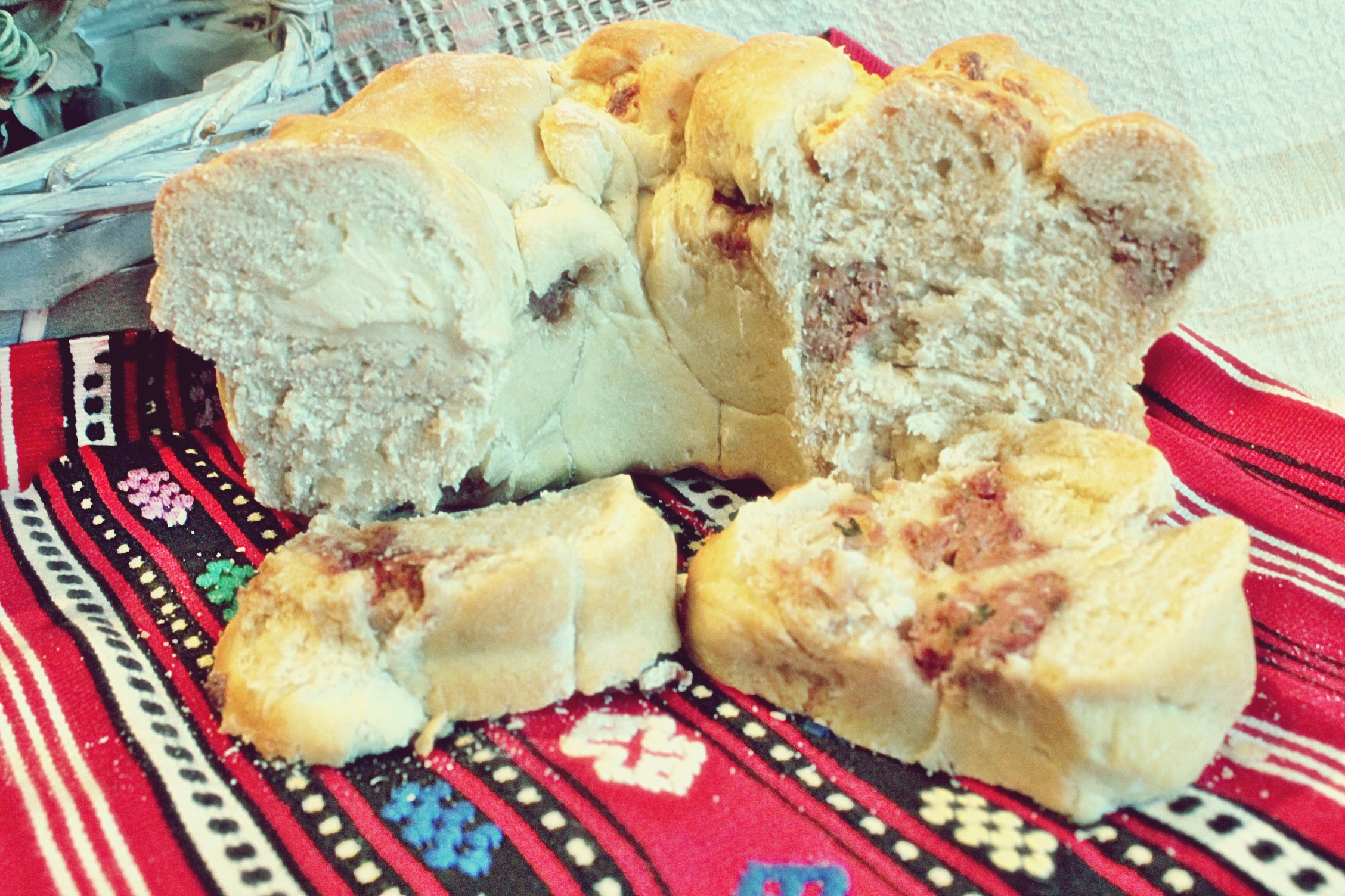 Colac cu carne si branza