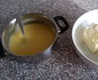 Prajitura cu crema si glazura de ciocolata-1
