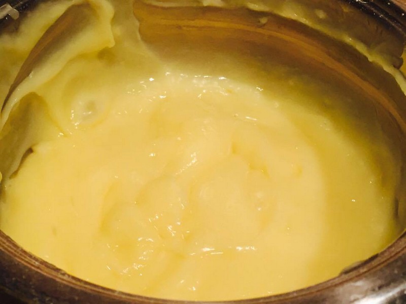 Sarlota de vanilie si sirop de rodie