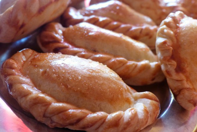 Aperitive empanadas / Pateuri cu ton