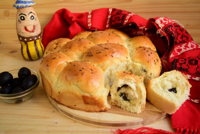 Paine cu masline si mozzarella