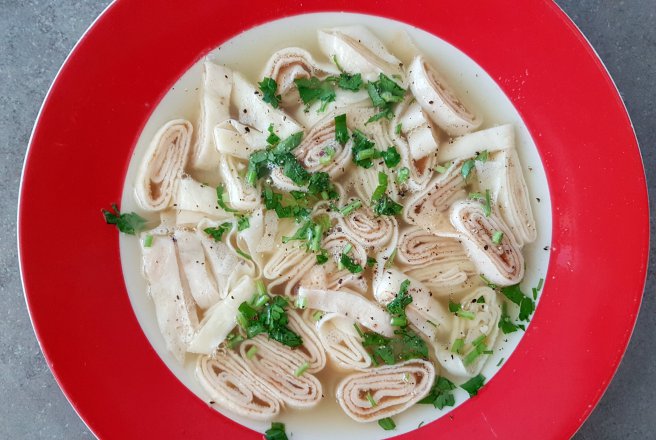 Flädlesuppe (Supa germana cu clatite)