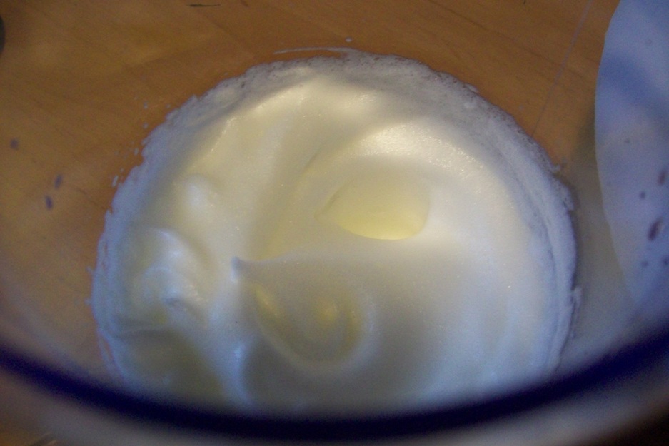 Prajitura cu cirese si caise (tarta)