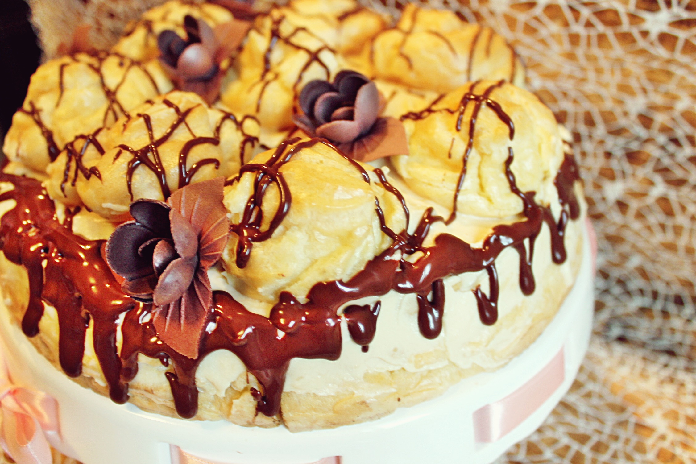 Desert tort Ecler cu crema caramel