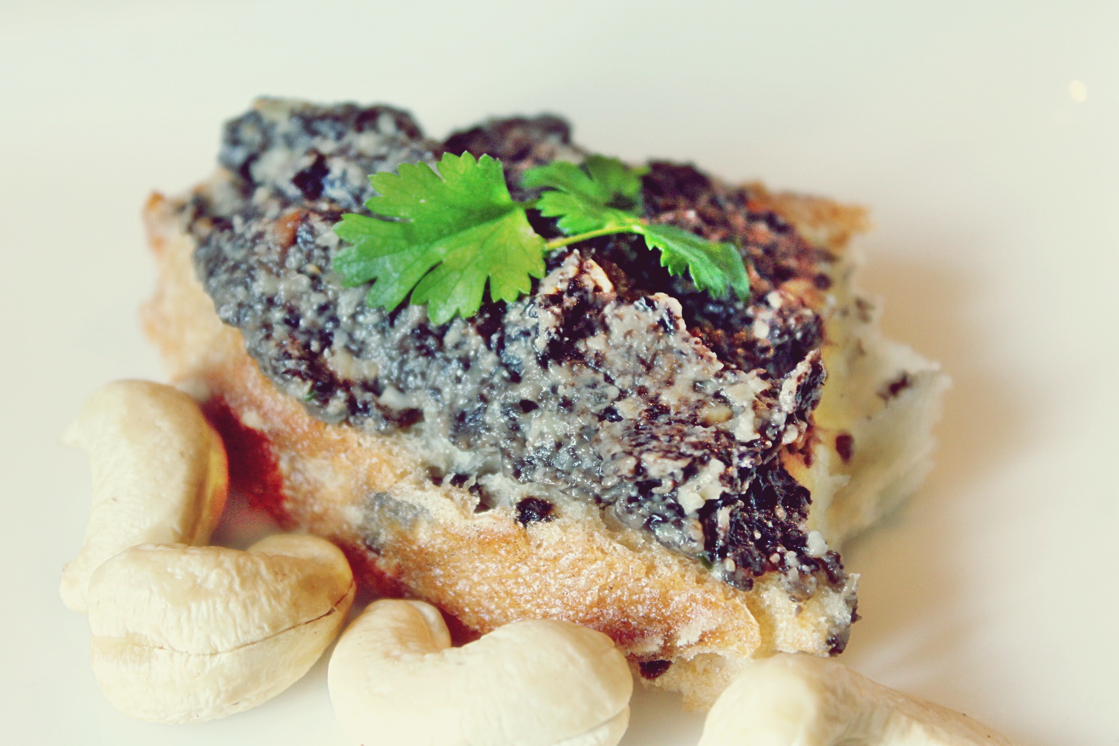 Pate din alune/nuci caju si ciuperci