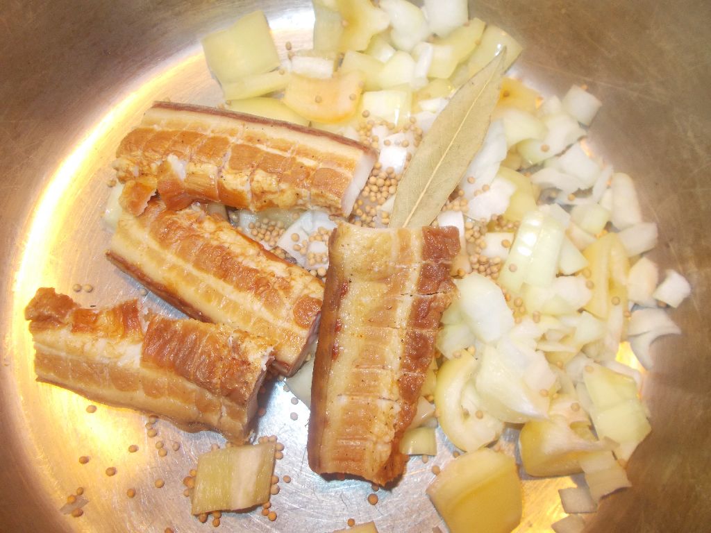 Ciorba de cartofi noi cu fleica afumata