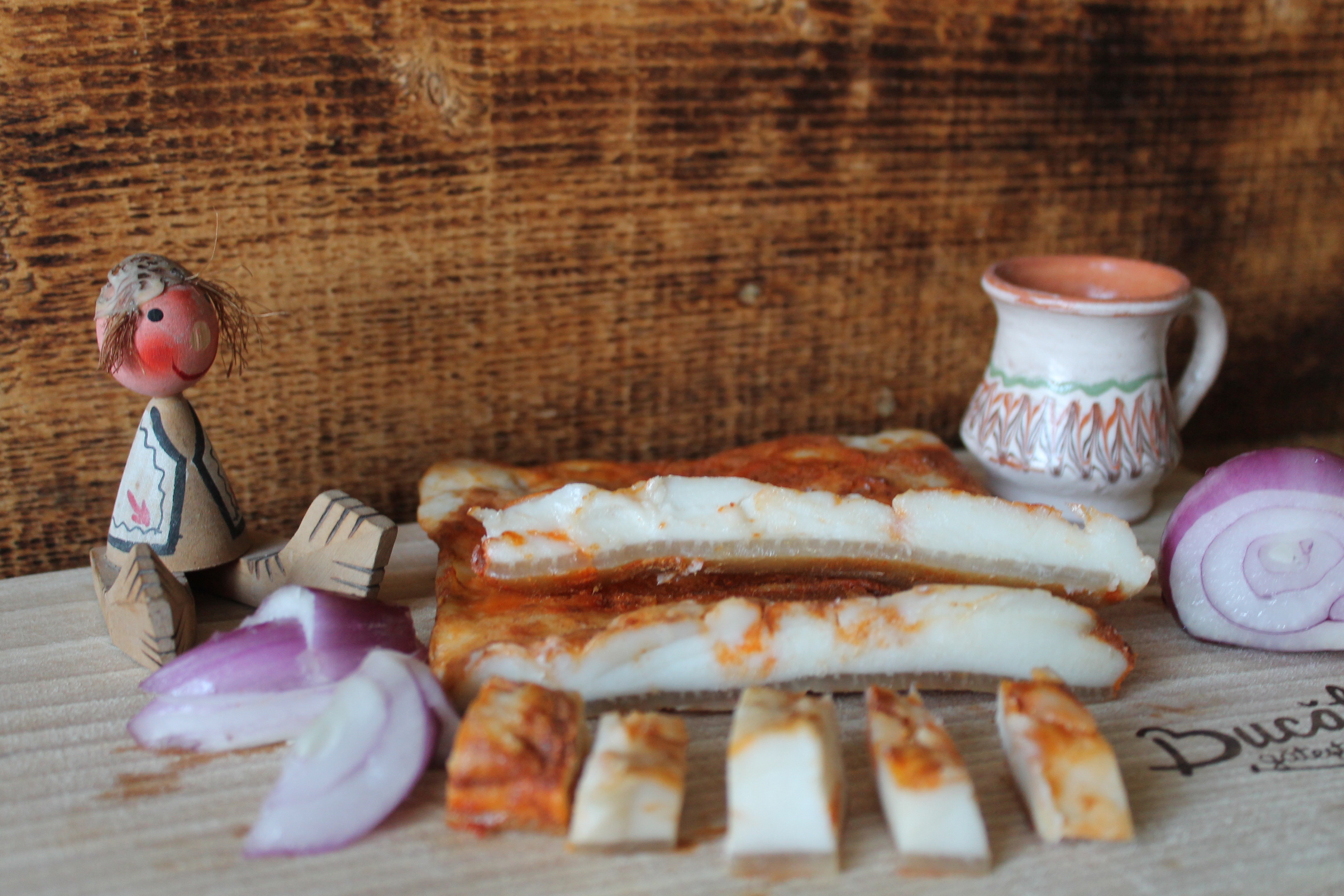 Slanina cu boia fiarta in moare
