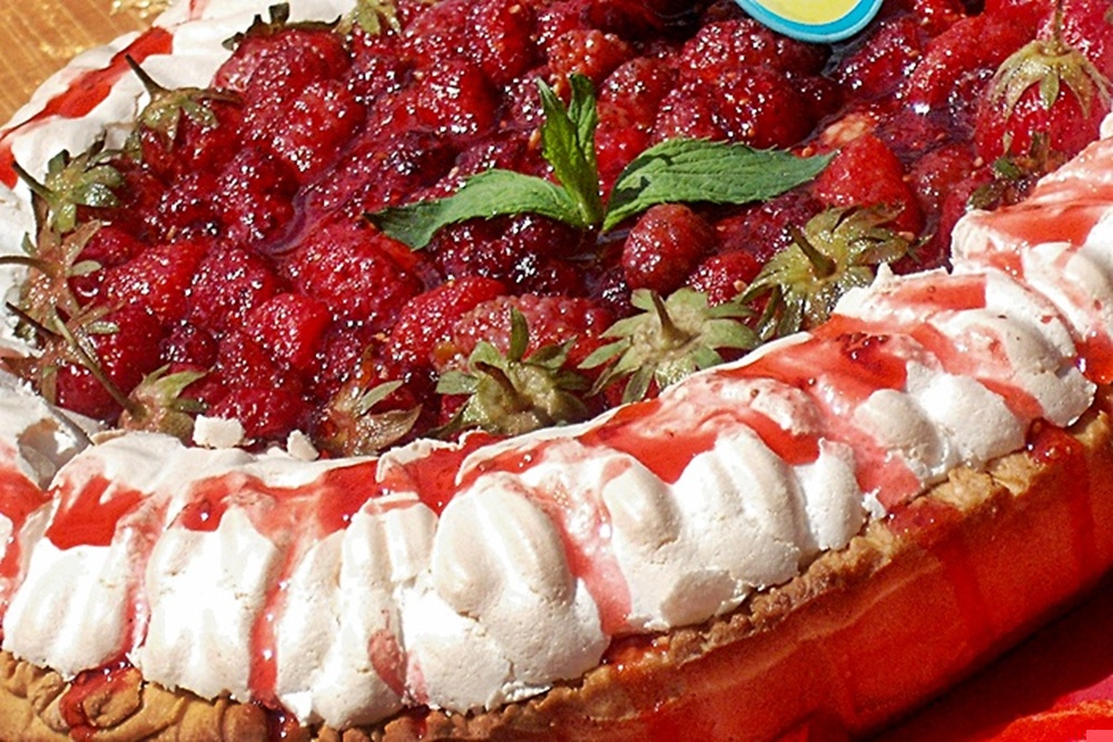 Desert tarta cu urda si dude (agude)