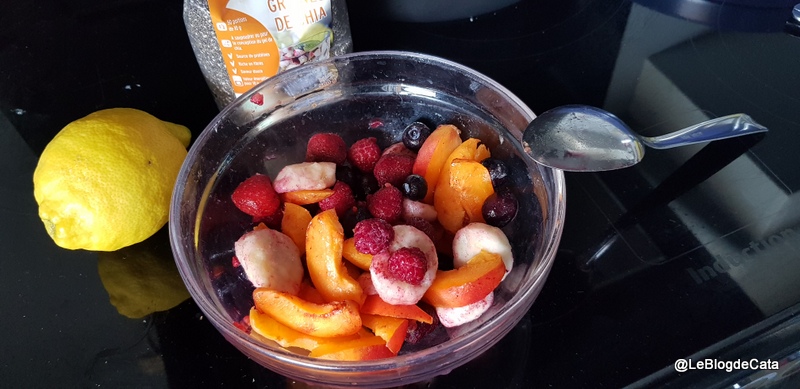 Salata de fructe cu seminte de chia