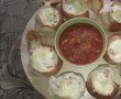 Oua in chifle cu sunca, legume si cascaval-11