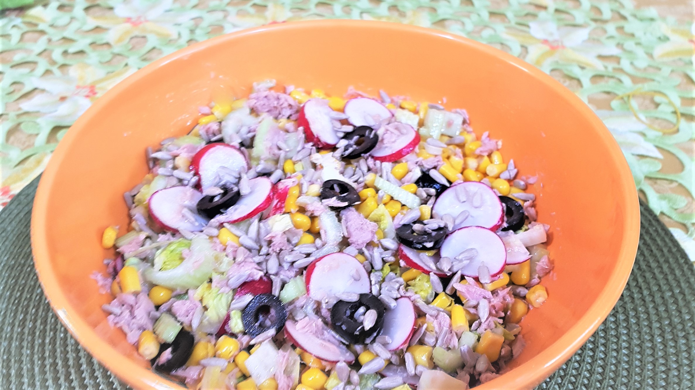 Salata de ton cu boabe de porumb