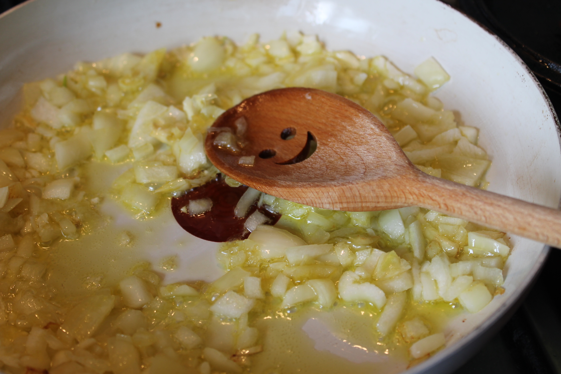 Bucatele de pui cu mango si lapte de cocos