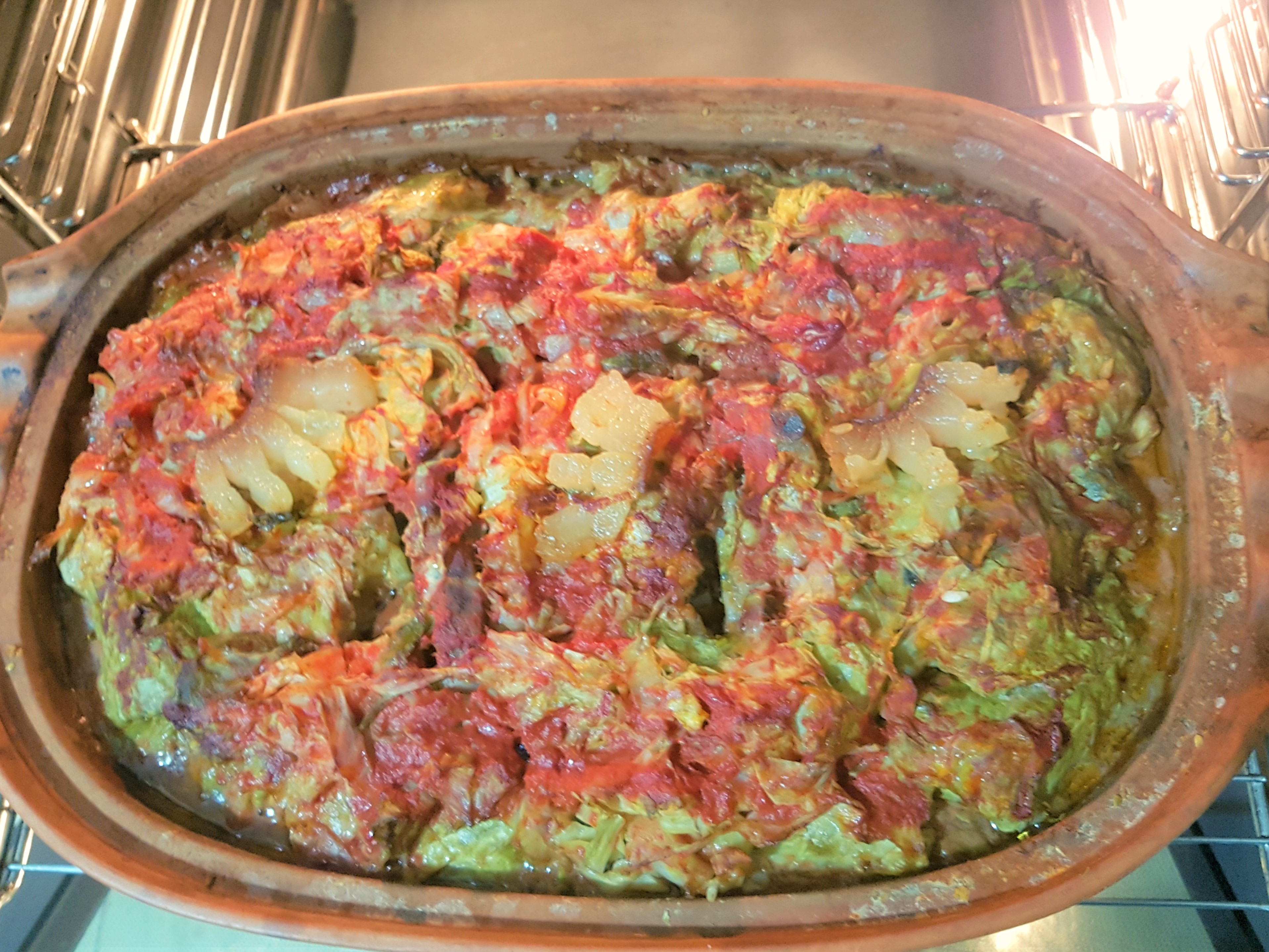 Sarmale cu varza verde si carne de vitel, la vas roman