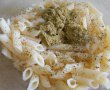 Salata mediteraneana, cu paste, ton, rosii cherry si pesto-5