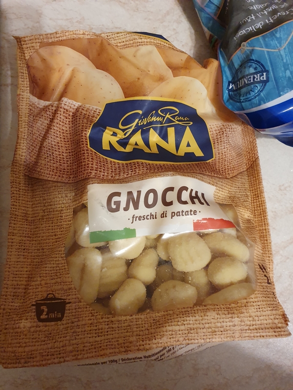 Gnocchi cu creveti in sos de portocale