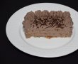 Desert prajitura cu blat din albusuri cu nuca si crema de ciocolata-16