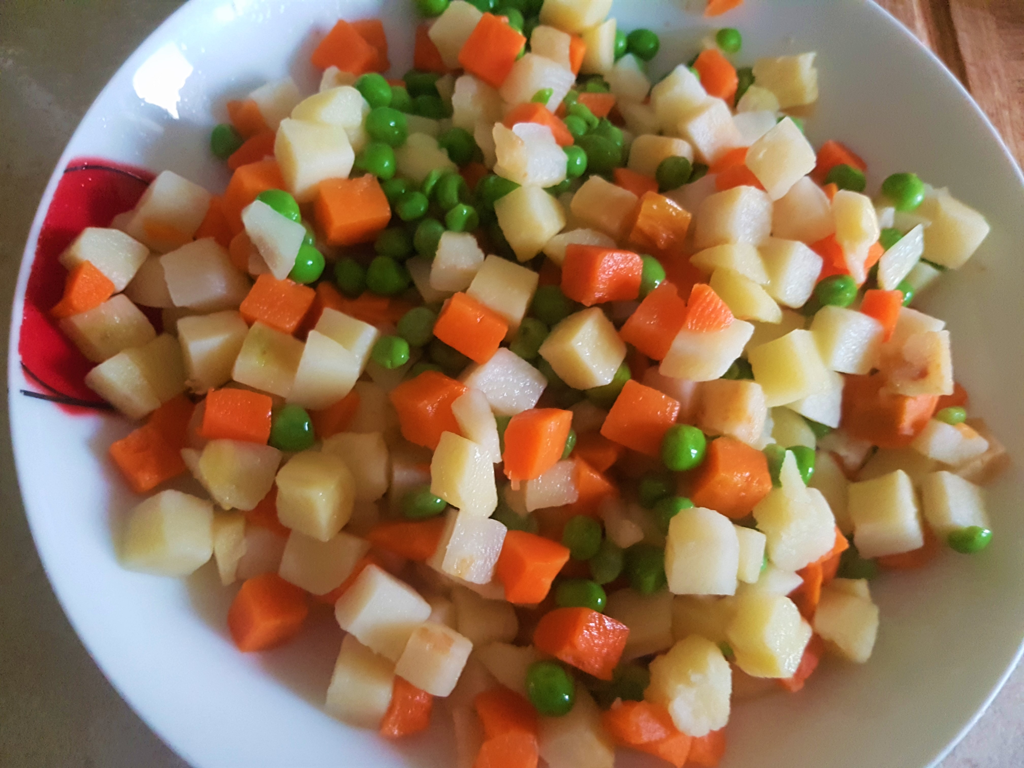 Salata a la Olivier, fara maioneza