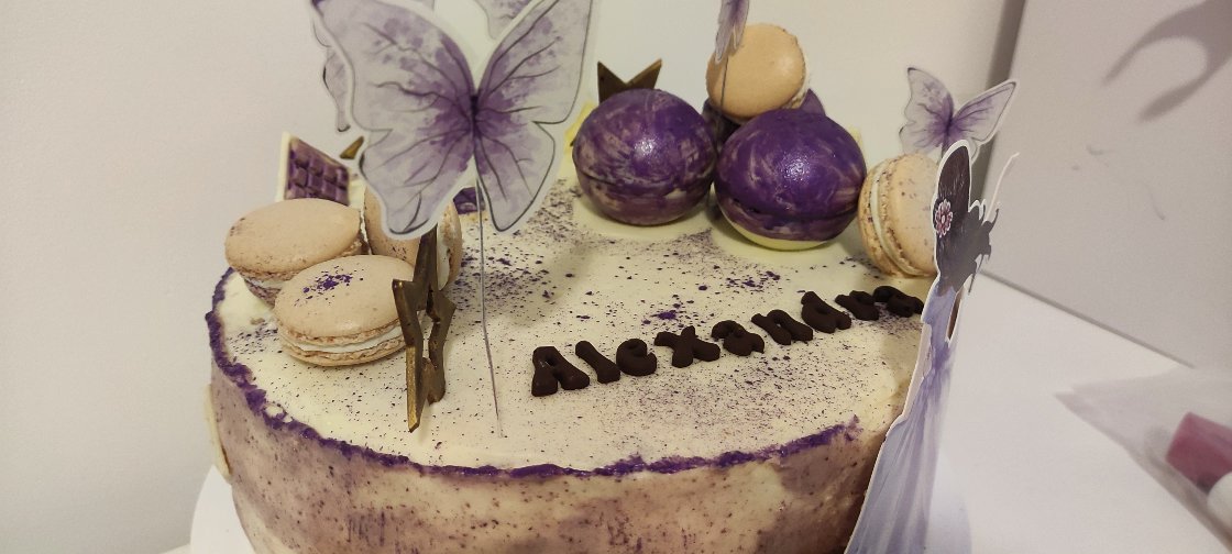 Desert tort cu afine si ciocolata alba