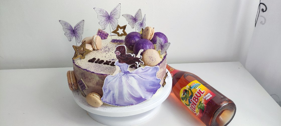 Desert tort cu afine si ciocolata alba