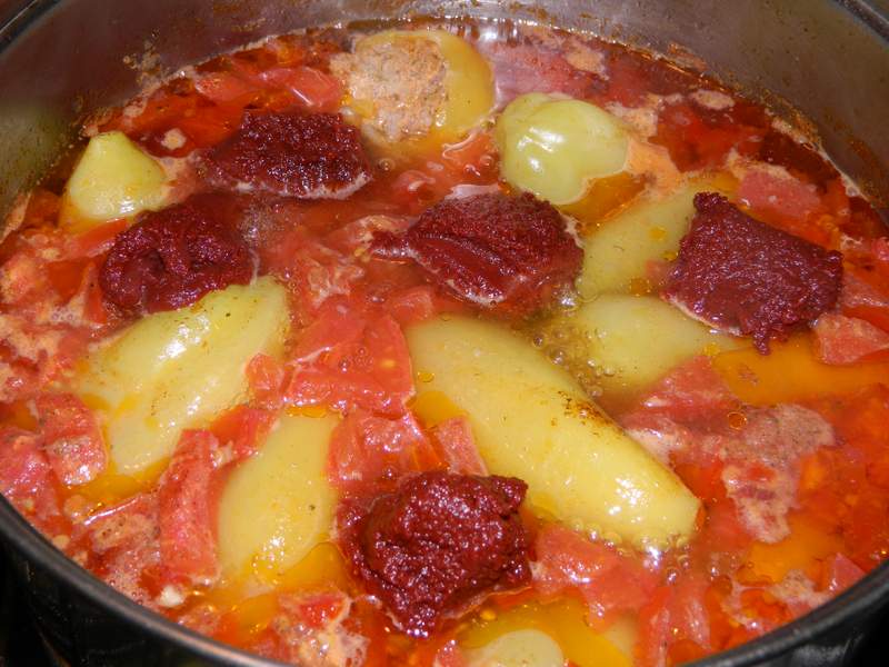 Ardei umpluti cu carne de pui