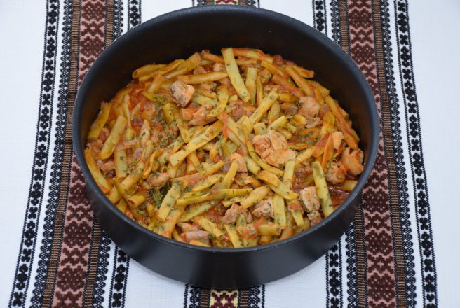 Reteta simpla si gustoasa de pastai cu carne de pui