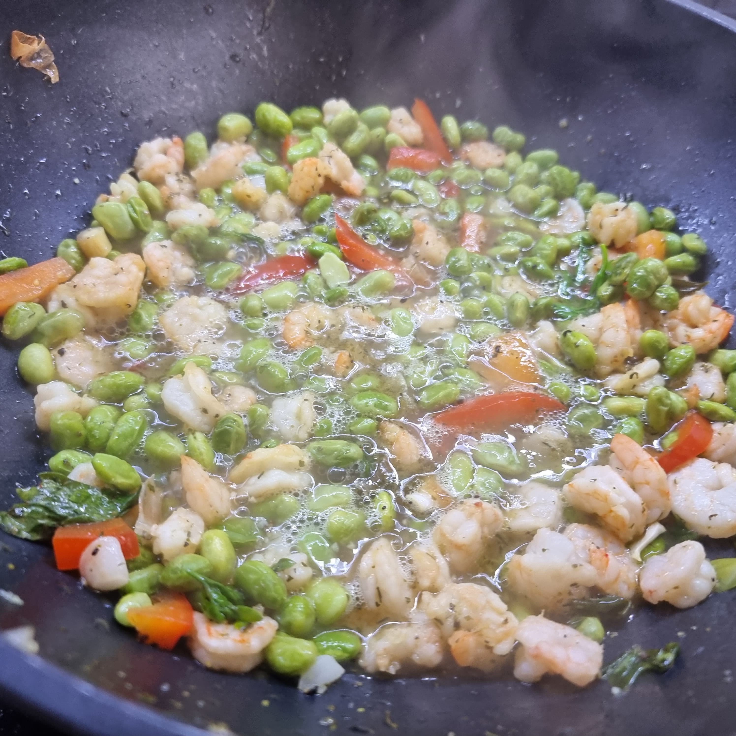 Creveti cu edame si orez (un fel de paella)