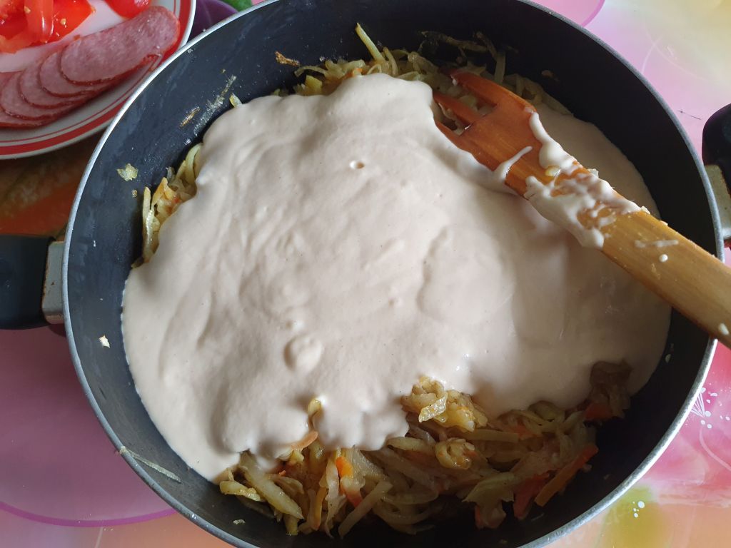 Pizza altfel, pe blat de cartofi - Reteta simpla si satioasa