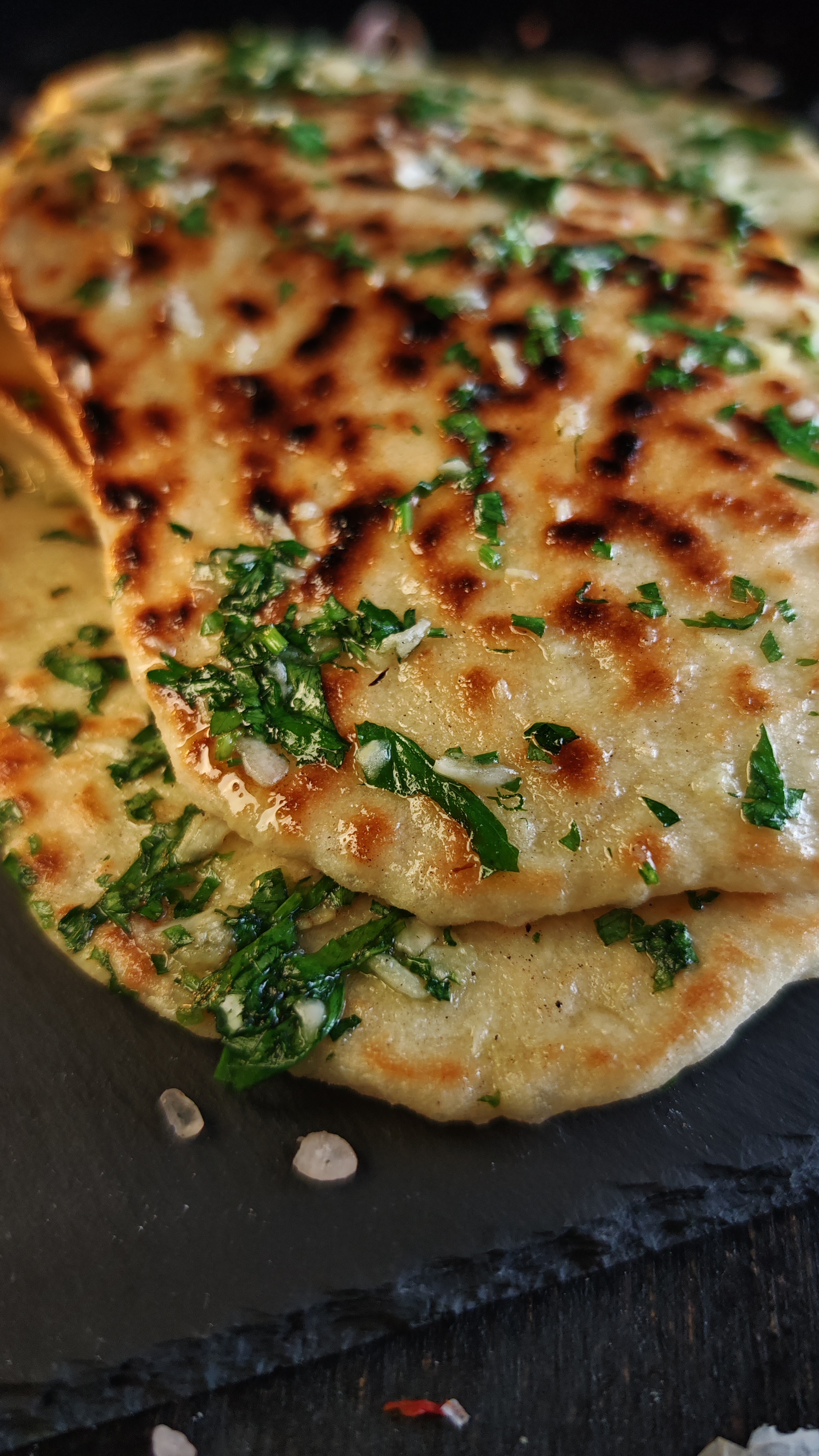 Pâinici Naan - Rețeta simplă și gustoasă care te va cuceri