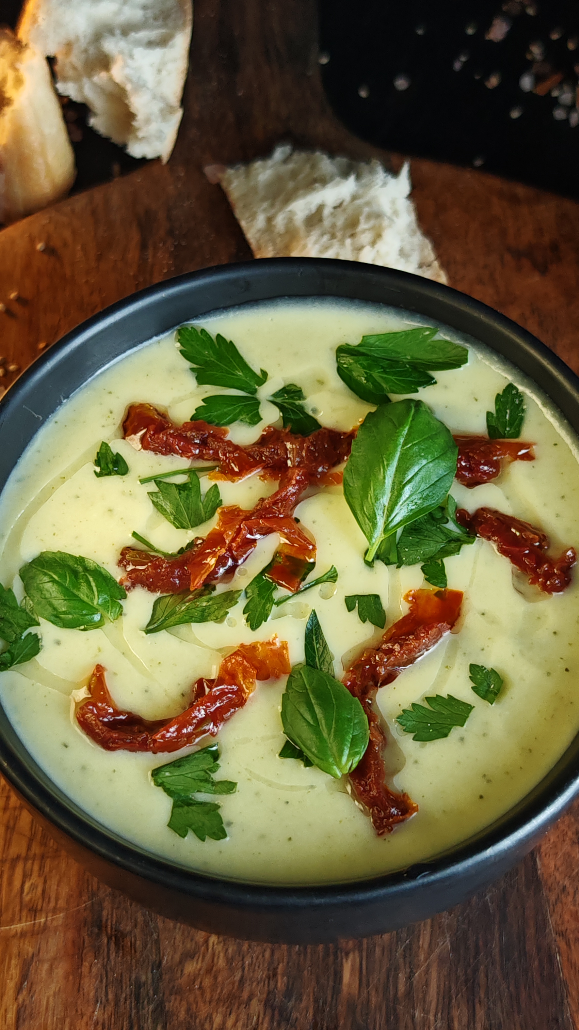 Supă cremă de dovlecei - Delicioasă și răcoritoare