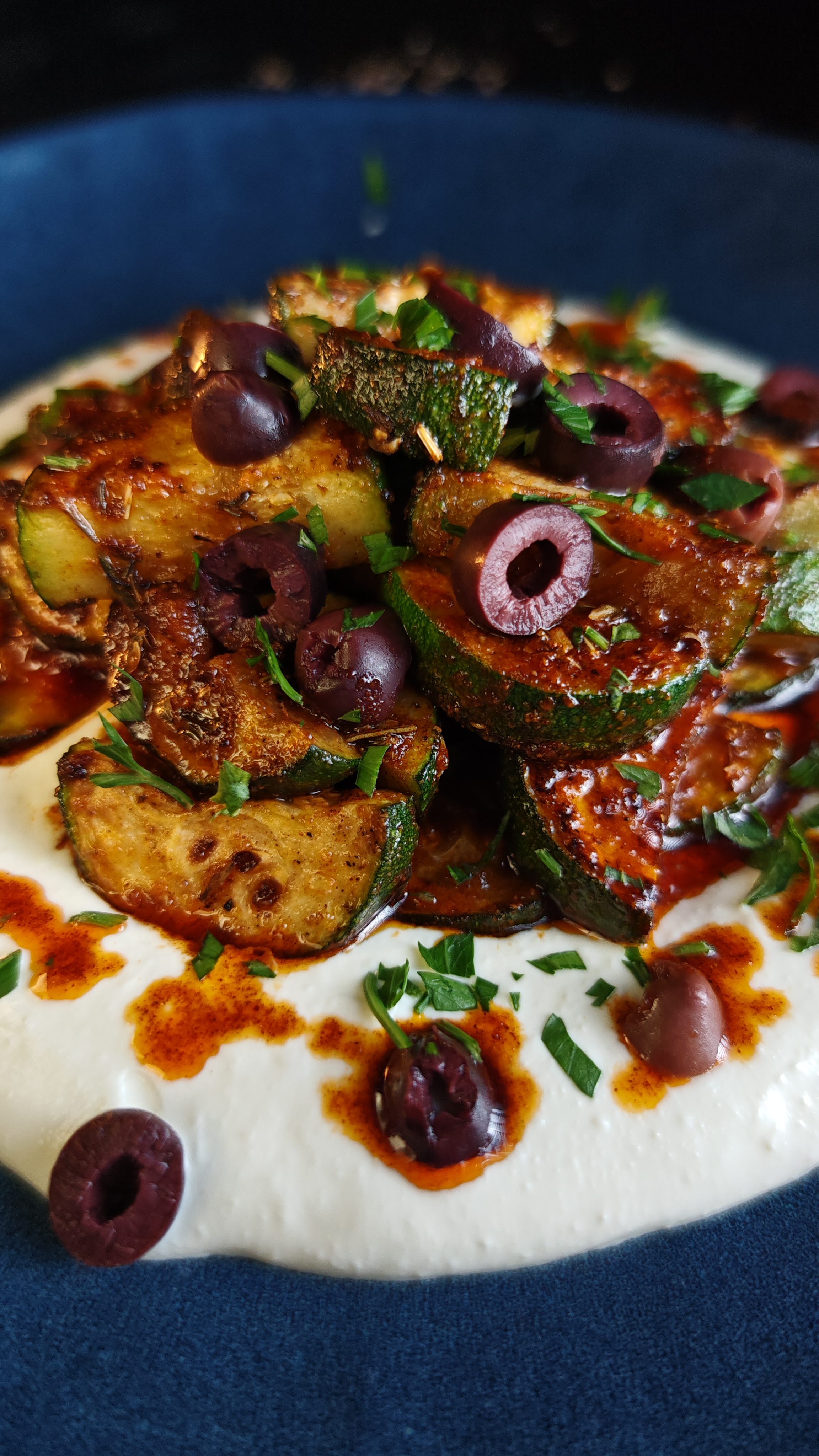 Mâncare de dovlecei cu cremă de brânză - Rețeta rapidă și savuroasă