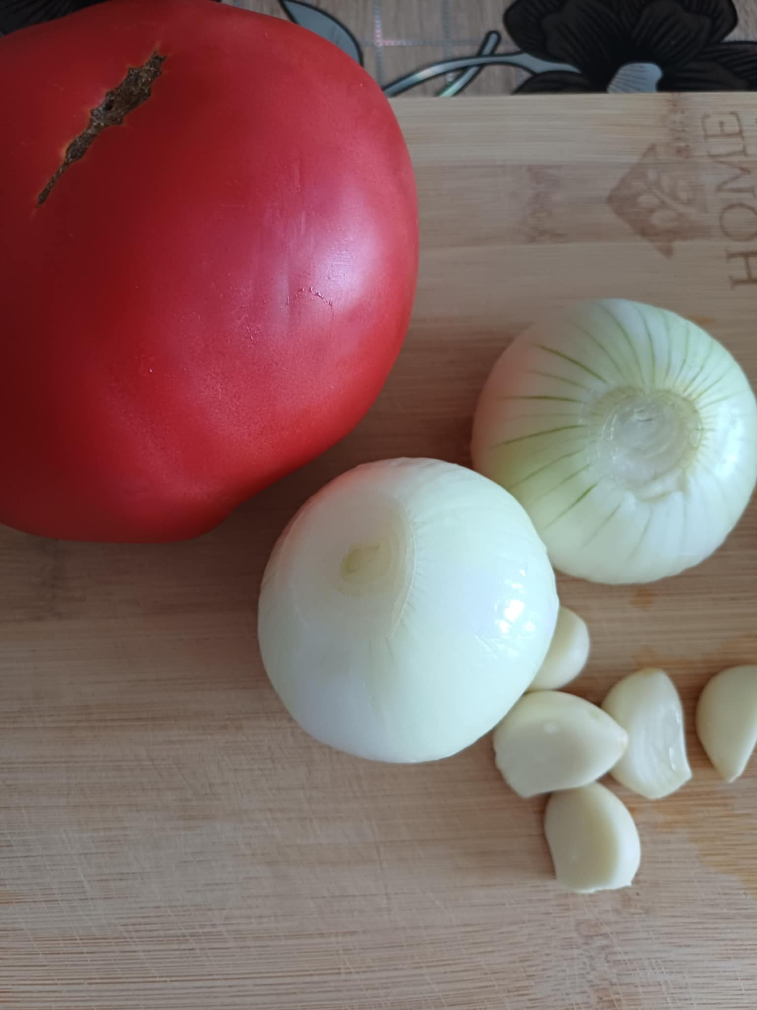 Piept de pui cu sos de ardei copti si smantana - Aromat si gustos