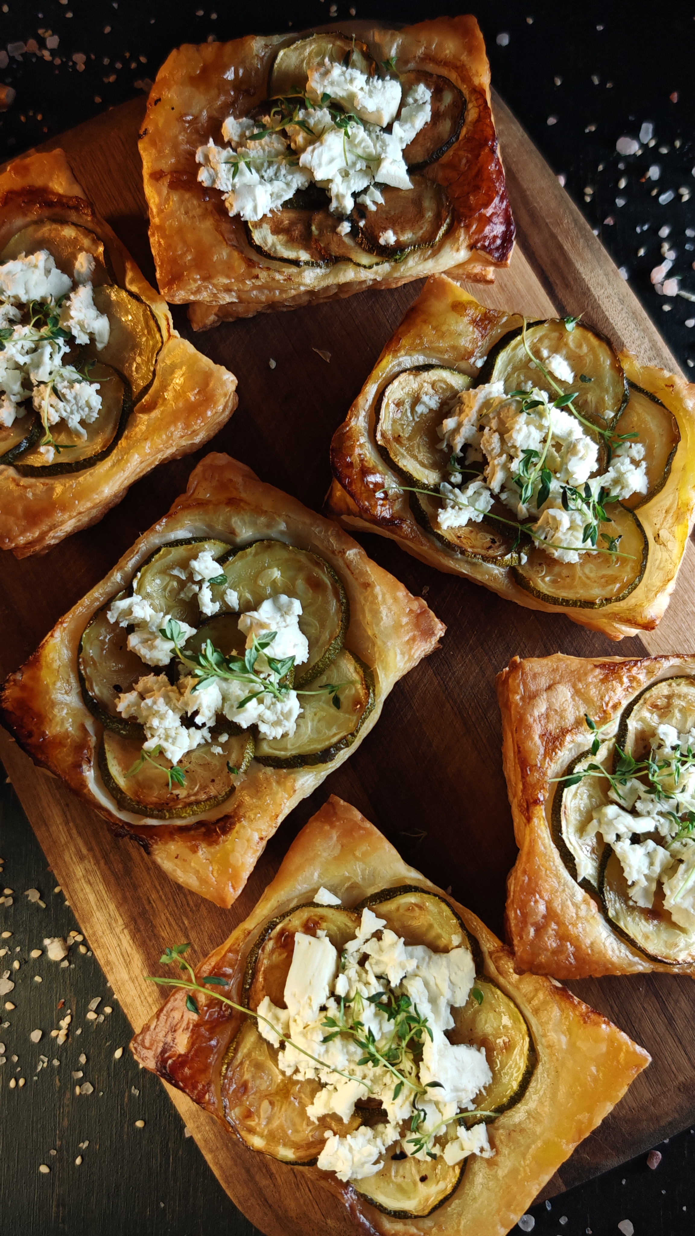 Plăcinte întoarse cu dovlecei și brânză de capră - Rapide și grozav de gustoase