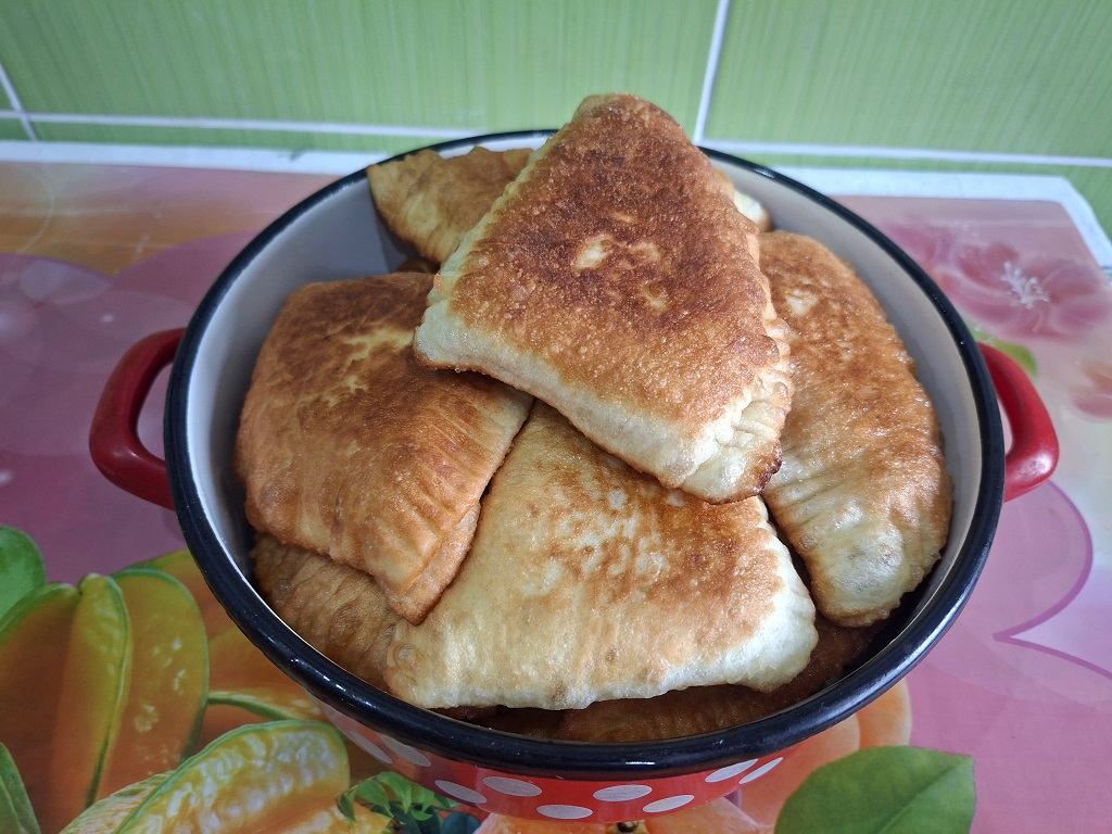 Plăcințele cu cartofi, la tigaie - Reteta gustoasa de post