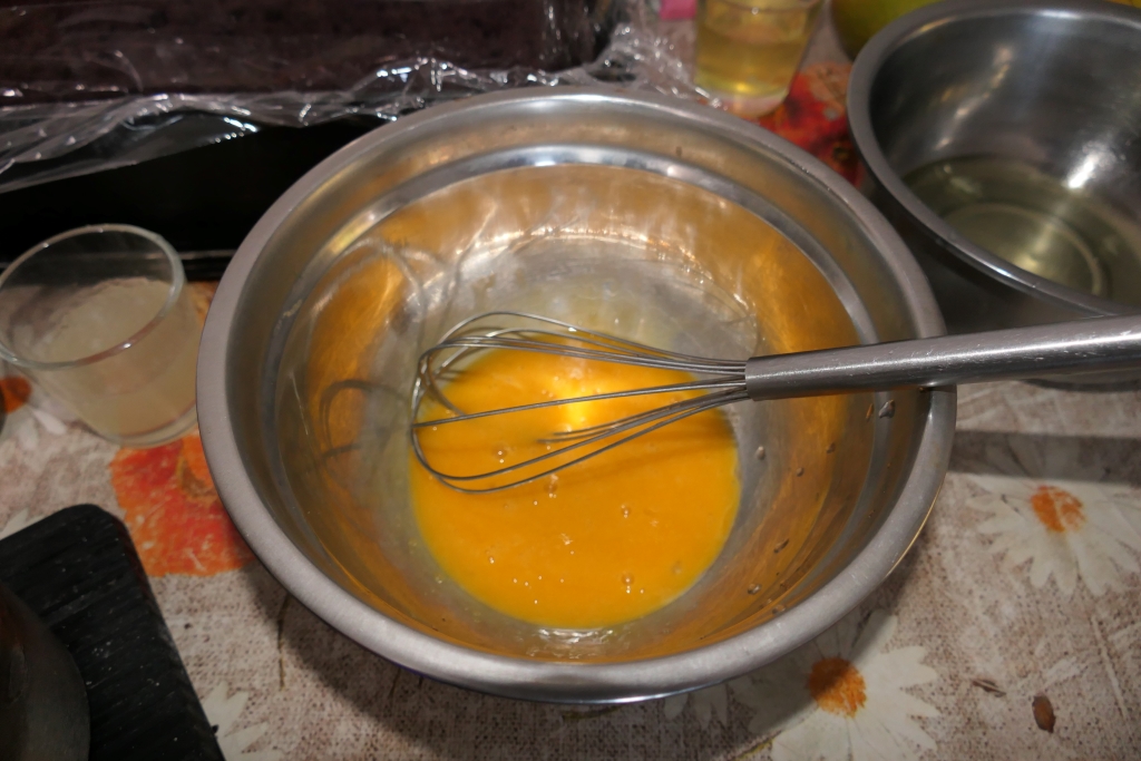 Prajitura cu mango si pralina cu alune de padure - Reteta delicioasa de casa