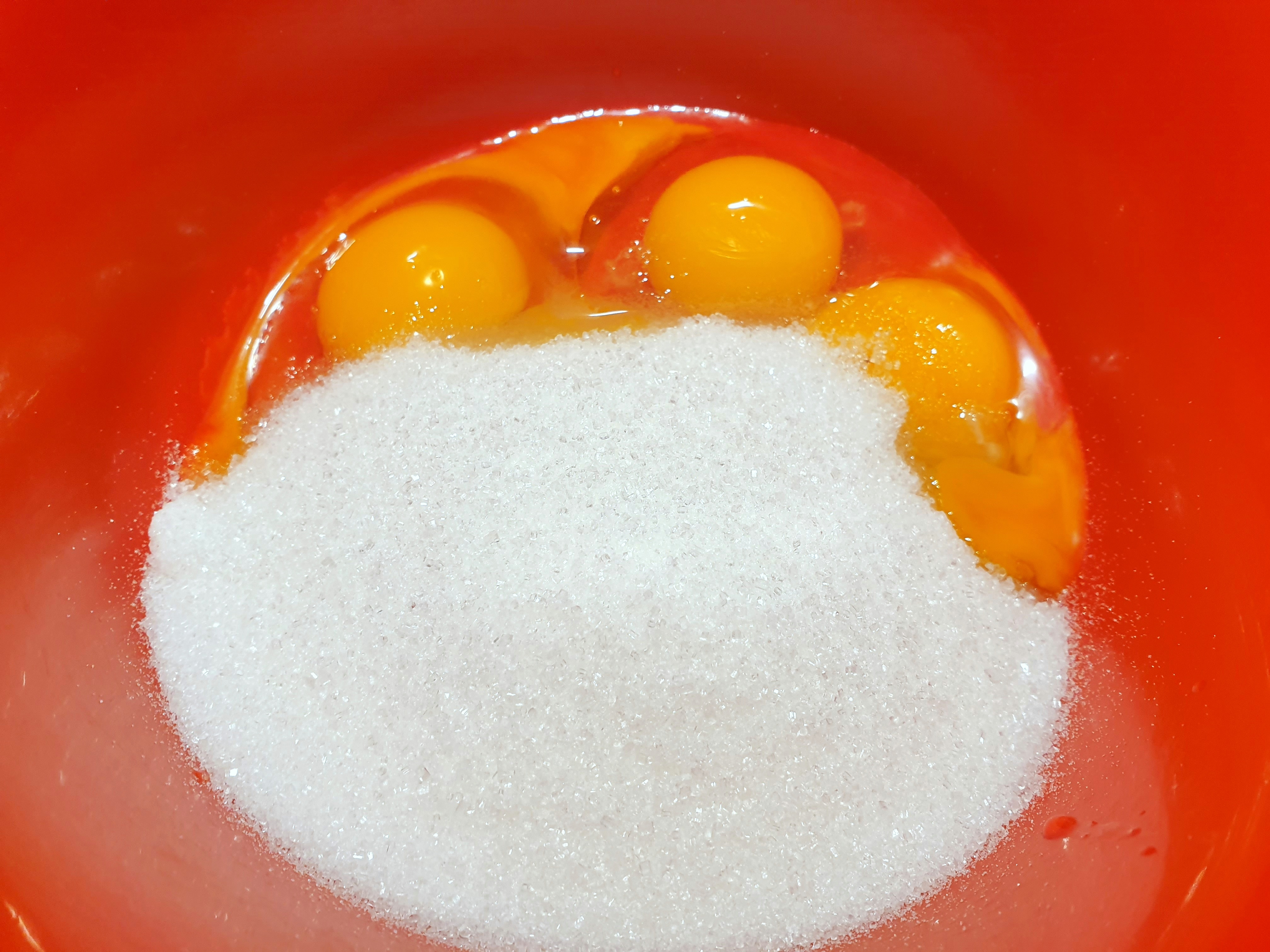 Prajitură cu dovleac plăcintar și bezea cu nuci - Deliciu de toamnă