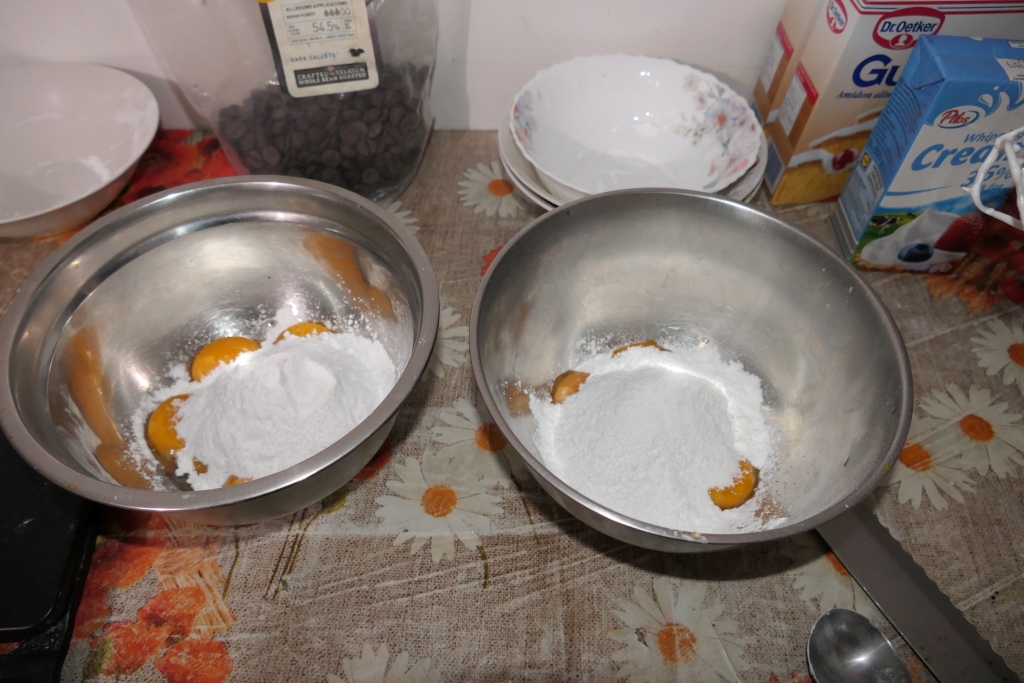 Prajitura cu lamaie si ciocolata neagra