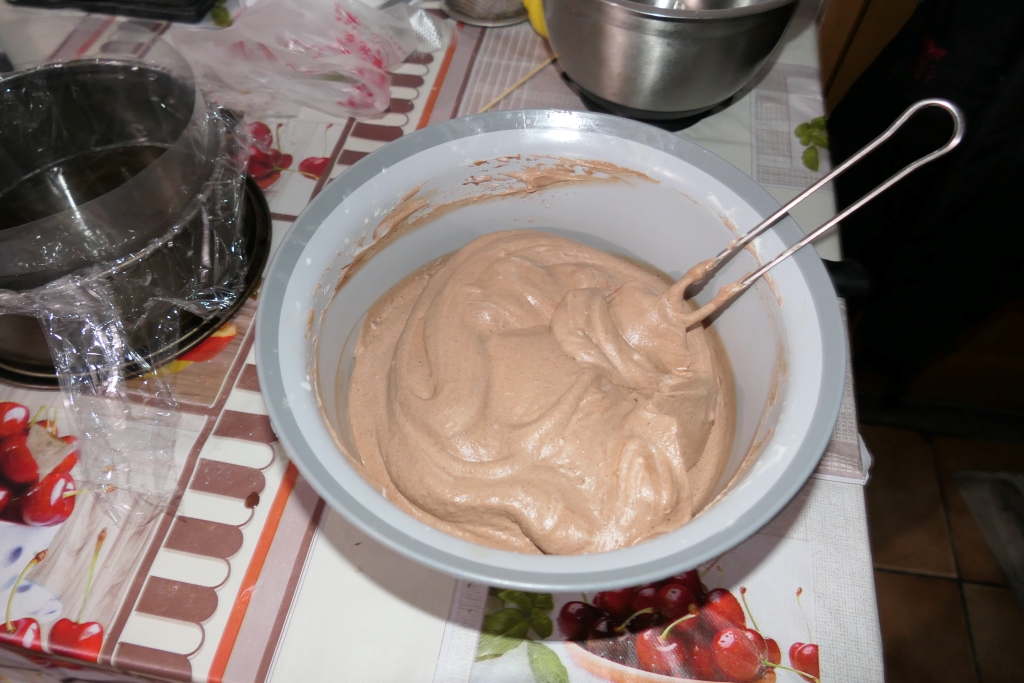 Tort ''noi doi si 32 de ani'' - Desertul aniversar plin de savoare