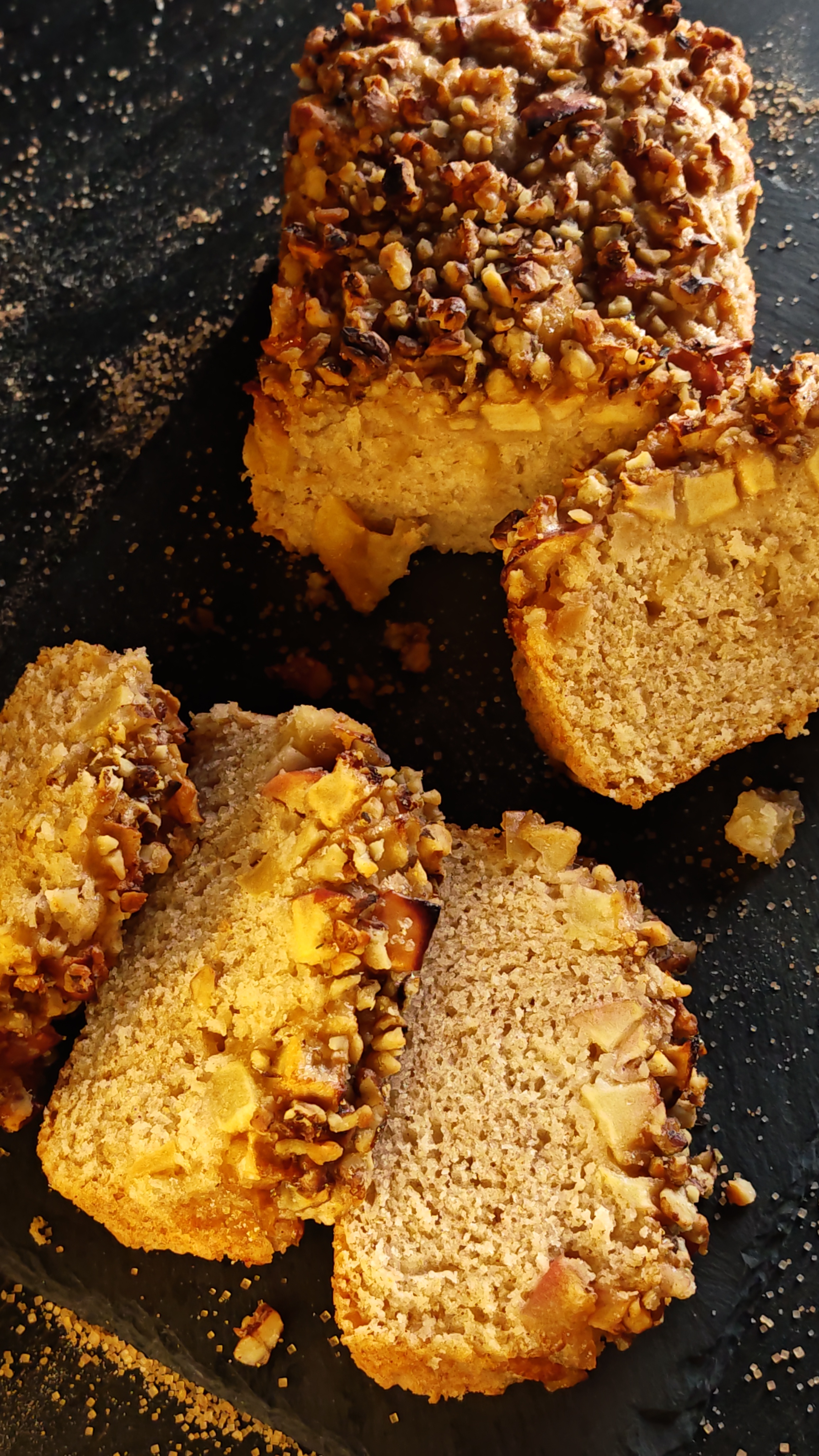 Chec de post cu mere și nuci – desert aromat cu scorțișoară